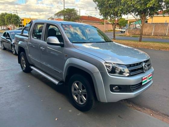 VOLKSWAGEN AMAROK 2.0 TRENDLINE 4X4 CD 16V TURBO INTERCOOLER DIESEL 4P AUTOMÁTICO VOLKSWAGEN AMAROK 2.0 TRENDLINE 4X4 CD 16V TURBO INTERCOOLER DIESEL 4P AUTOMÁTICO